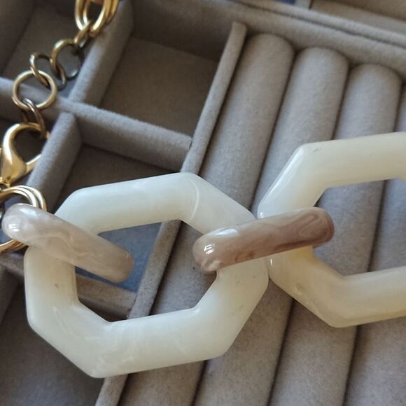 ALISHA.D Bold tri color Link Necklace - Picture 2 of 11